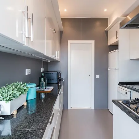 Feels Like Estrela Modern Flat *